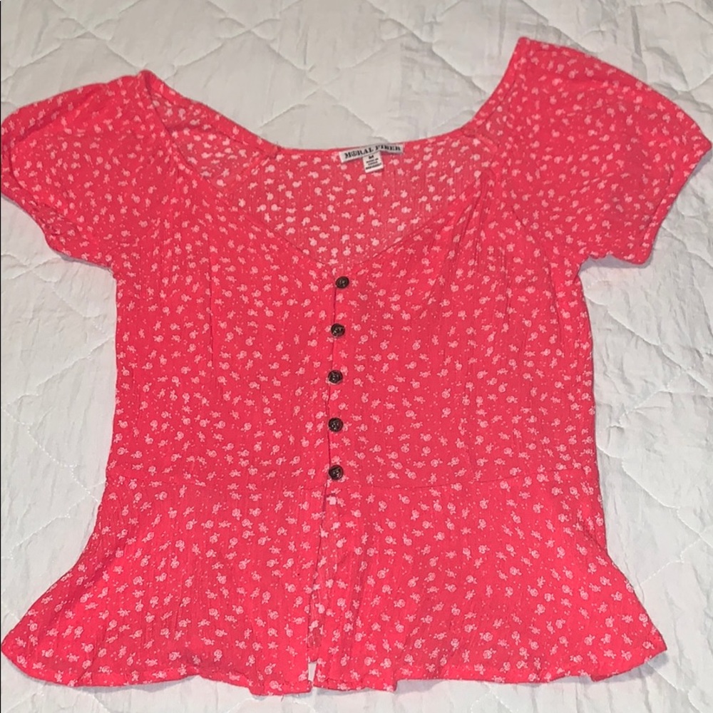 NWOT Moral Fiber Flowered Blouse Size M